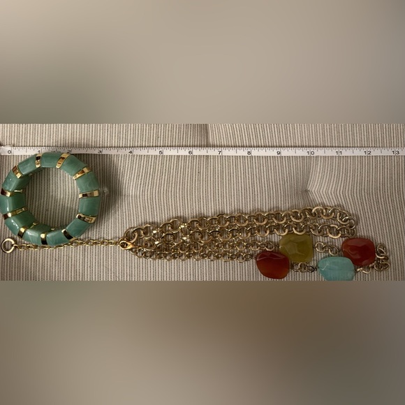 Lucite chunky Gold tone Chain Necklace with Turquoise color stretch bracelet - Picture 6 of 6